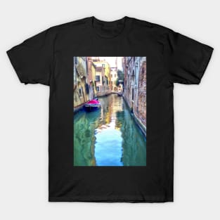 Red boat on a Rio in Venice, Italy T-Shirt